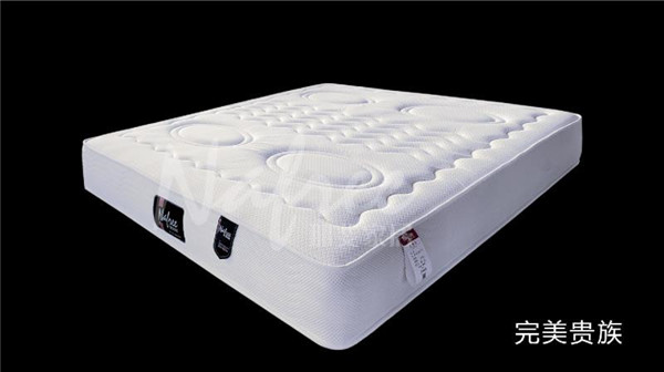 乳胶床垫长时间睡中间会凹进去吗？